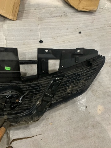 NISSAN 623104EA0D Решетка радиатора в наличии Каменское