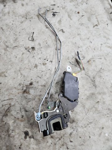 SUBARU 63318FC110 Замок двери задней левой в наличии Днепр
