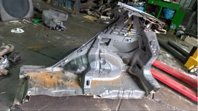 HYUNDAI 715043UC00 Крыло заднее правое в наличии Черновцы