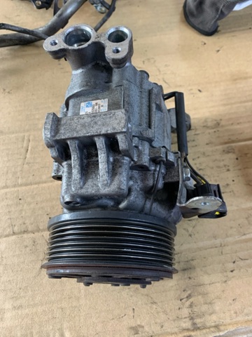 Компрессор хладагента 73111FJ020 SUBARU