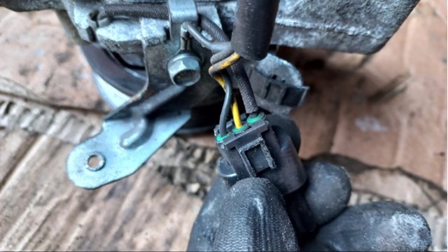 SUBARU 73111SC001 Компрессор кондиционера в наличии Чернигов