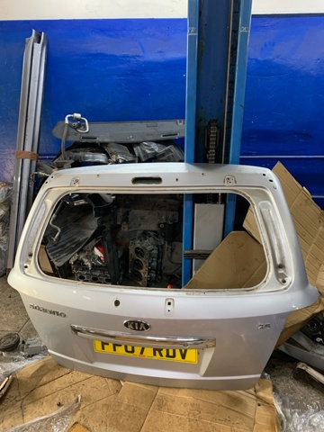 Дверь 5 737003E112 HYUNDAI