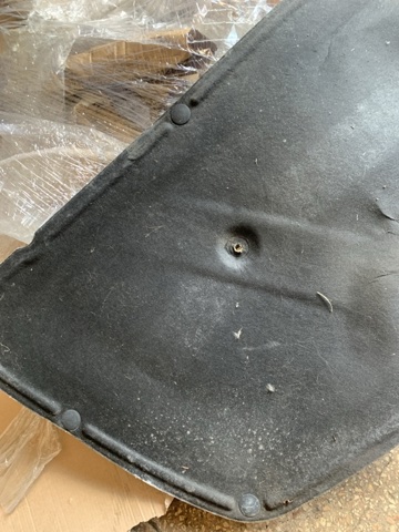 HYUNDAI 811253U000 Шумоизоляция капота в наличии Ирпень