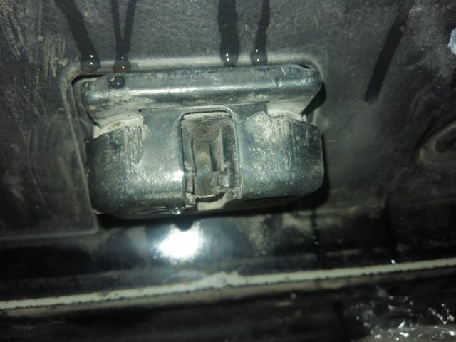 Замок и ручка двери задка 812303E001 HYUNDAI