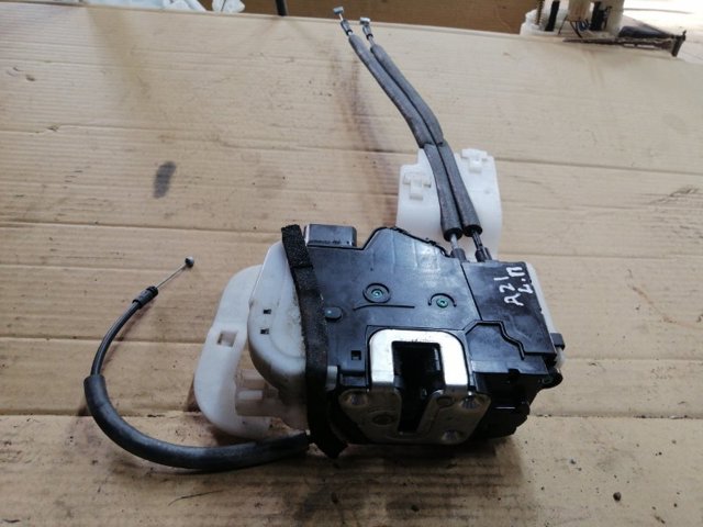 813102Y010 HYUNDAI Замок водительской двери купить в Киев