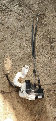 HYUNDAI 814202W030 Замок двери задней правой в наличии Одесса