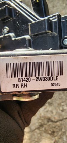 Замок двери задней правой 814202W030 HYUNDAI