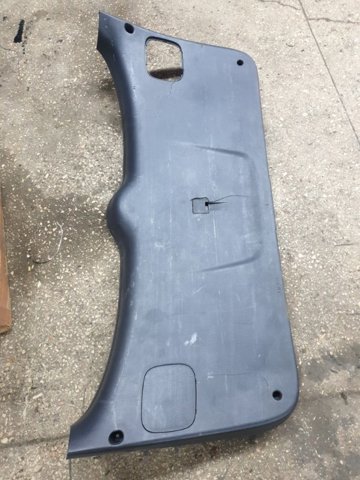 Обивка двери задка кузова 817502B000WK HYUNDAI