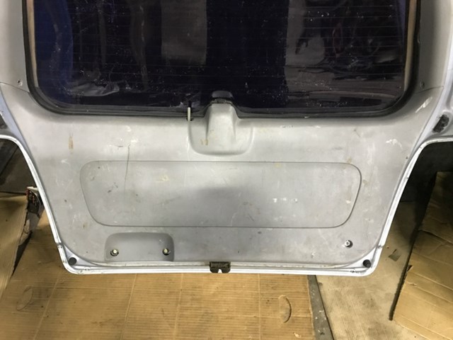 Облицовка багажника пятой двери 817503E001CY HYUNDAI