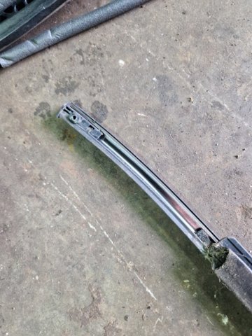 822102W000 HYUNDAI купить в Николаев