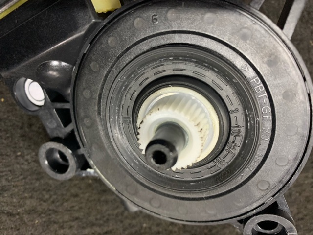 824502P000 HYUNDAI Мотор стеклоподъемника двери передней левой купить в Винница