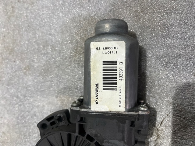 824503W000 HYUNDAI Мотор стеклоподъемника двери передней левой купить в Ровно
