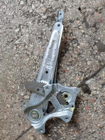  Механизм стеклоподъемника правой задней двери 827201U600 NISSAN