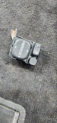 Блок управления зеркалами заднего вида, на торпедо 83061FG000 SUBARU