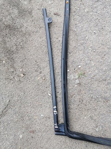 831302P002 HYUNDAI Уплотнитель двери задней левой (на двери) купить в Львов