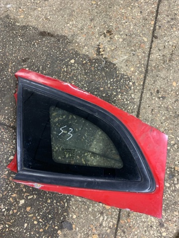 Стекло багажника, левое 833070008R RENAULT