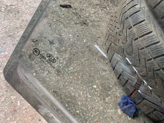 HYUNDAI 834212P010 Стекло двери задней правой в наличии Чернигов