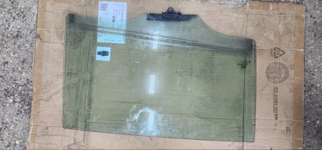 Окно задней двери 834213U000A HYUNDAI
