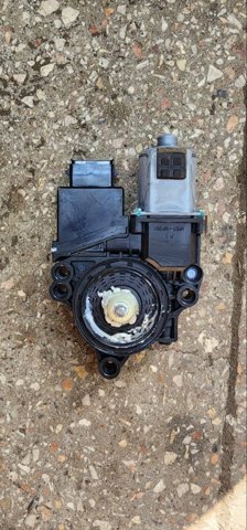 834502W010 Мотор стеклоподъемника двери задней левой купить Каменское