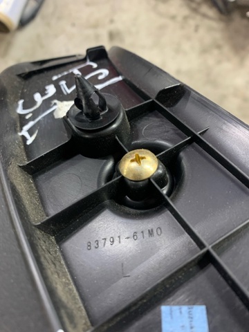 SUZUKI 8379061M005PK в наличии Запорожье