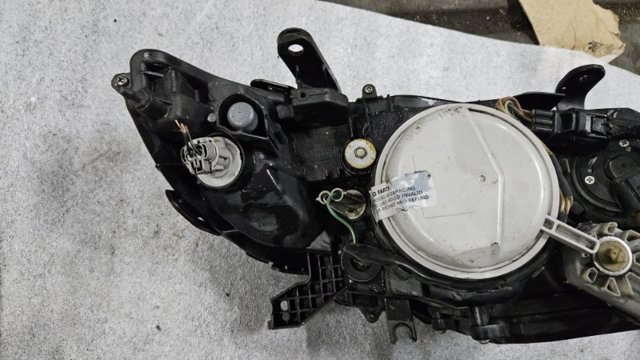 SUBARU 84001AG390 Левая фара в наличии Ужгород