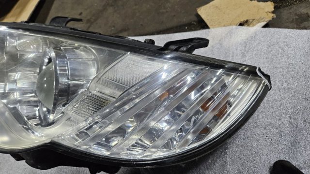 SUBARU 84001AG390 Фара левая в наличии Ирпень