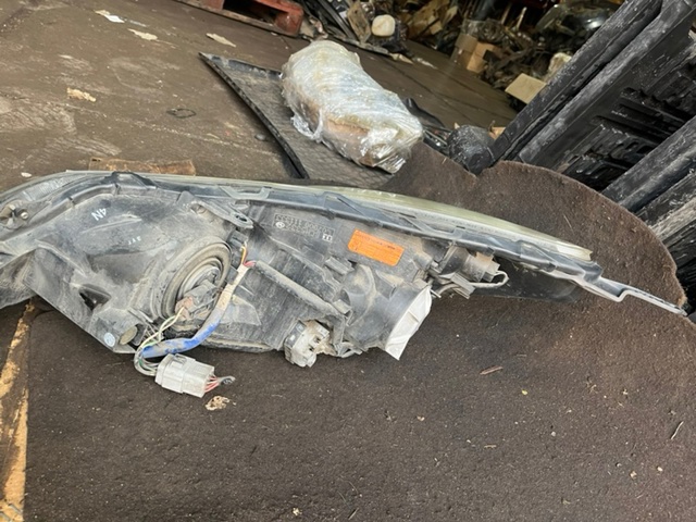 84001AJ380 Правая фара купить Ровно