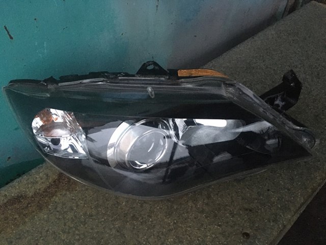 Вставка фары правой 84001FG300 SUBARU