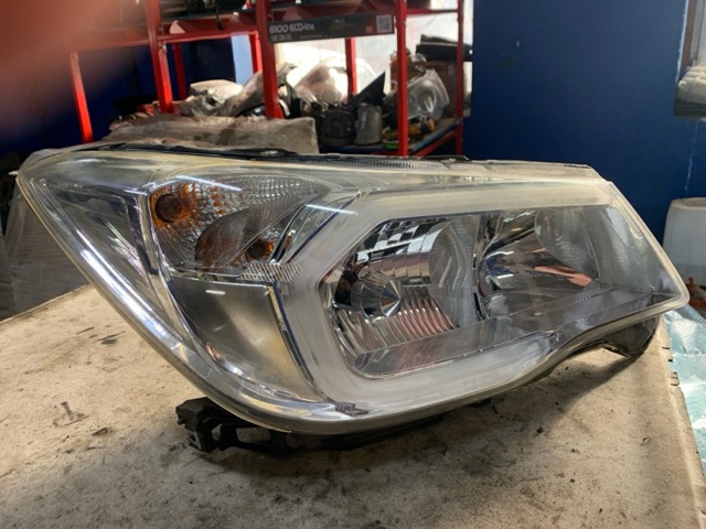 SUBARU 84002SG020 Фара правая в наличии Черкассы