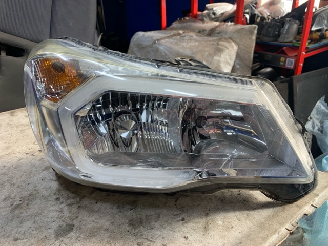 Основная фара - вставка 84002SG020 SUBARU