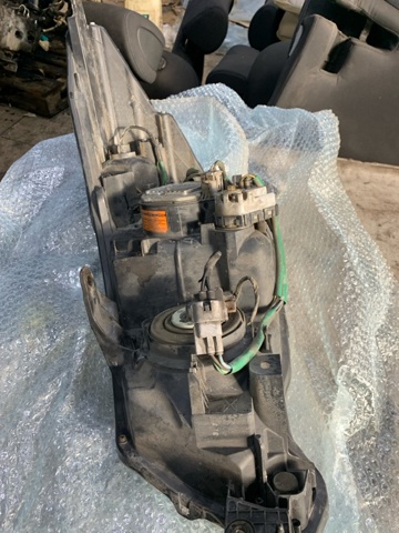 SUBARU 84002SG020 Фара правая в наличии Полтава