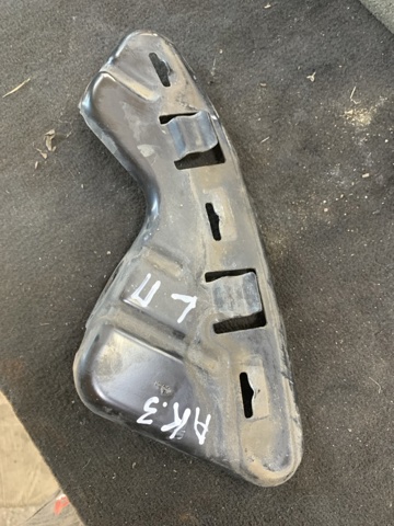 Кронштейн усилителя переднего бампера 865513W000 HYUNDAI