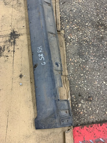 877522P000 HYUNDAI Накладка (молдинг) порога наружная правая купить в Чернигов