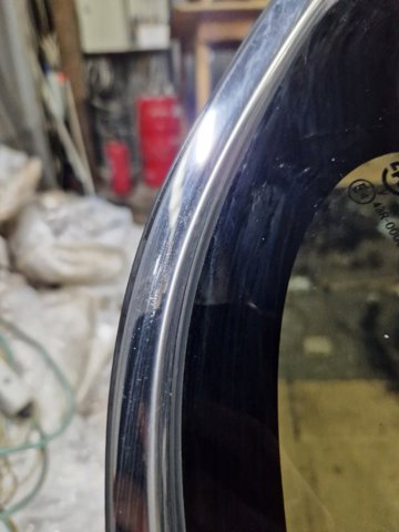 878202W010 Стекло кузова (багажного отсека) правое купить Киев