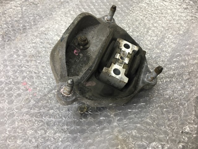 8K0399151CL Подушка коробки передач купить Черновцы