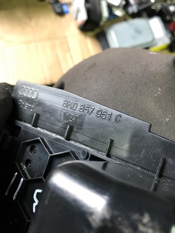 8K0857951C VAG Пепельница купить в Павлоград