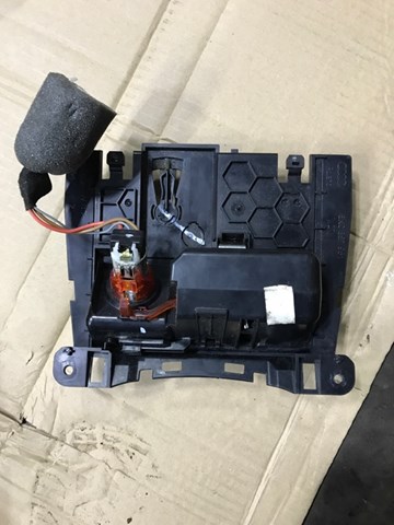 8K0857951CV10 VAG Пепельница купить в Житомир