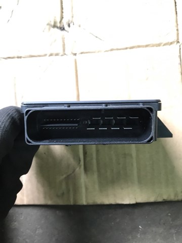 8K0907801H Блок управления стояночного тормоза купить Павлоград