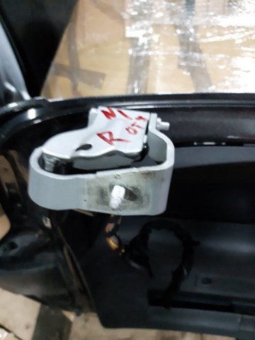 Завеса задней двери, ляды 8R0827300A VAG