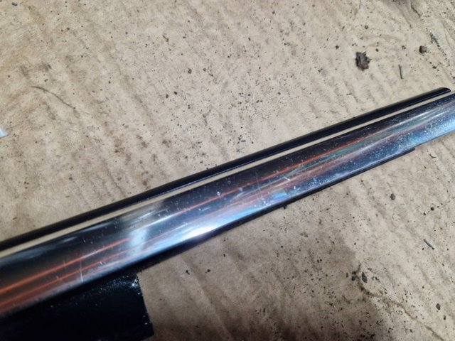 8R0853763F2ZZ VAG Молдинг опускного стекла двери задней левой купить в Винница