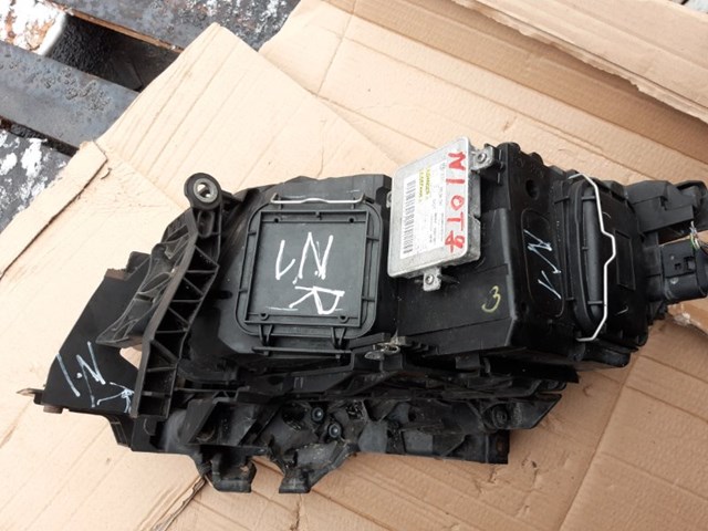 8R0998030F VAG Правая фара купить в Ровно