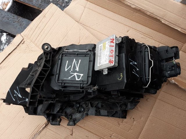 8R0998030F VAG Фара правая купить в Киев