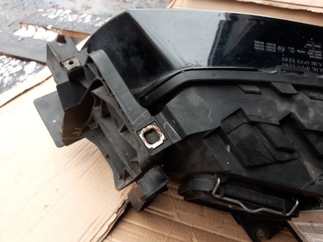 8R0998030F Фара правая купить Запорожье