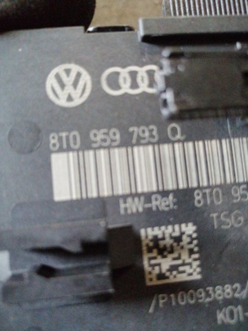 8T0959793P VAG Блок комфорта передней двери купить в Ужгород