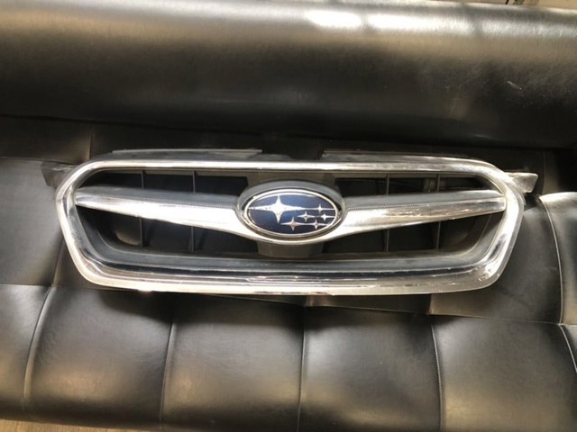Решетка радиатора 91121AG150 SUBARU