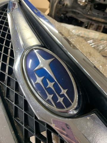 SUBARU 91121AJ001 Решетка радиатора в наличии Ровно