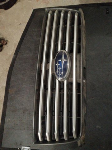 SUBARU 91121SA082 Решетка радиатора в наличии Украина