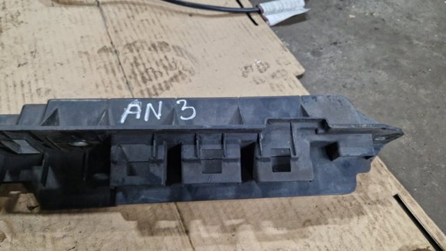 91165FJ000 Кронштейн решетки радиатора купить Житомир