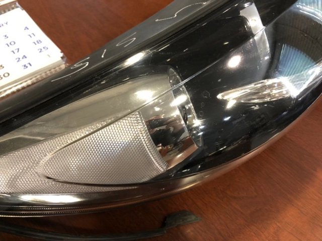 HYUNDAI 921023U290 Фара правая в наличии Киев