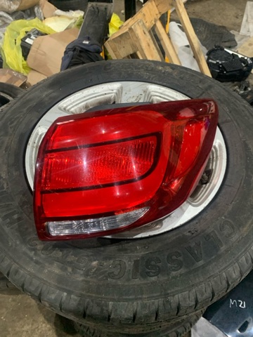 Задний правый внешний фонарь 924023W510 HYUNDAI